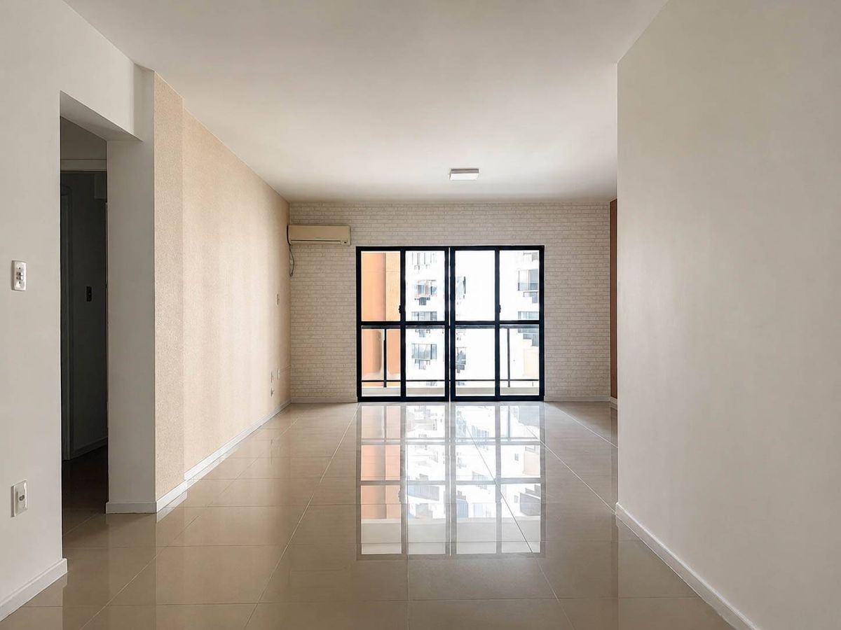 Apartamento de 2 dormitórios para locação anual no Centro de Balneário Camboriú - Apartamento em Centro, Balneário Camboriú - para locação - Desc Imóveis