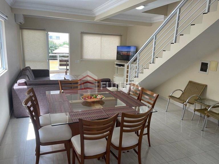 Sobrado 3 Quartos em Bombas, Bombinhas: 4 Vagas e 160m da Praia LC104 - Casa em Bombas, Bombinhas - para temporada - PAULA CRISTINA DA SILVA MINELLA NEGOCIOS IMOBILIARIOS LTDA