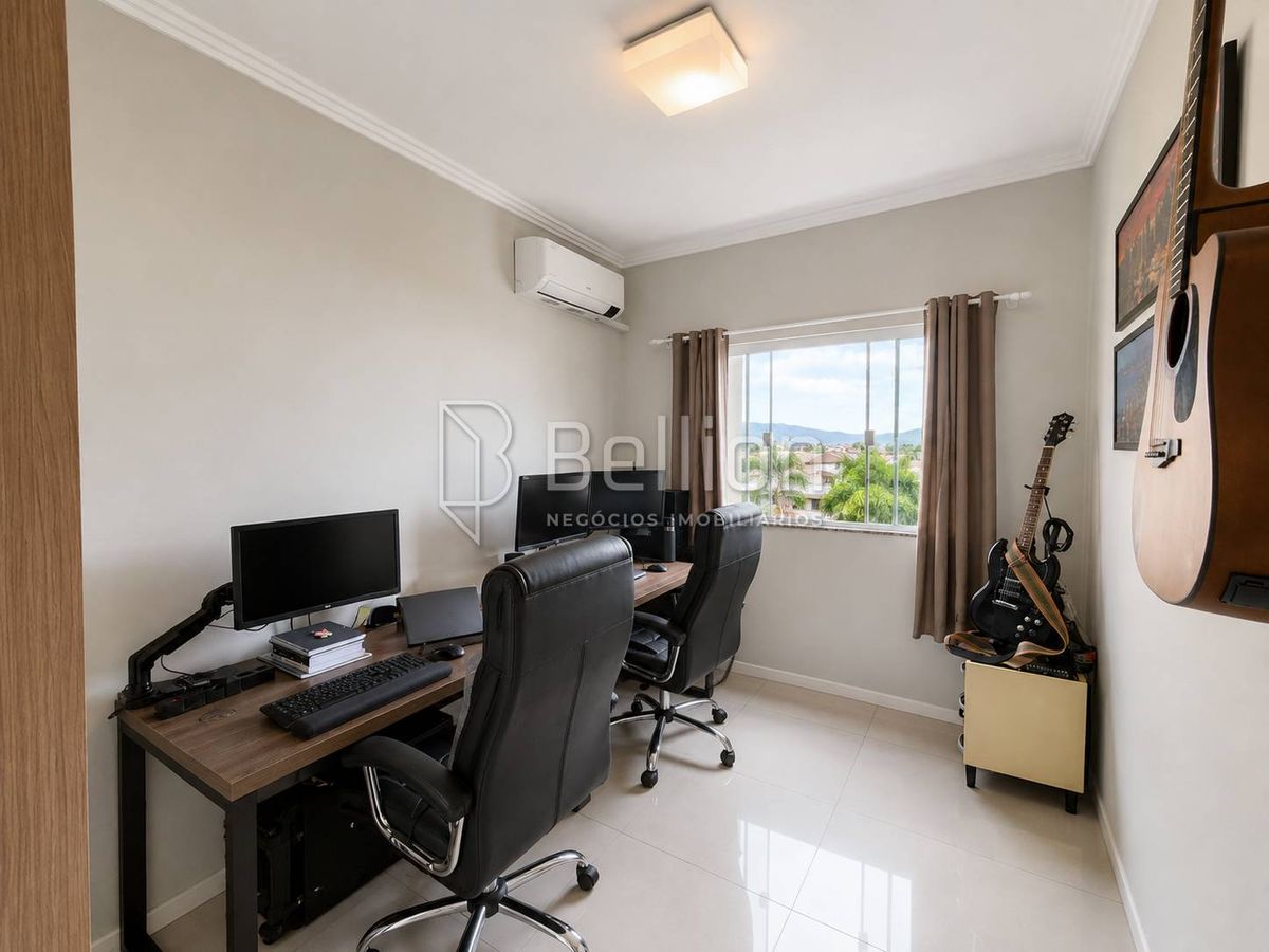 Apartamento Semimobiliado à Venda em Timbó 2 Quartos no Bairro das Capitais