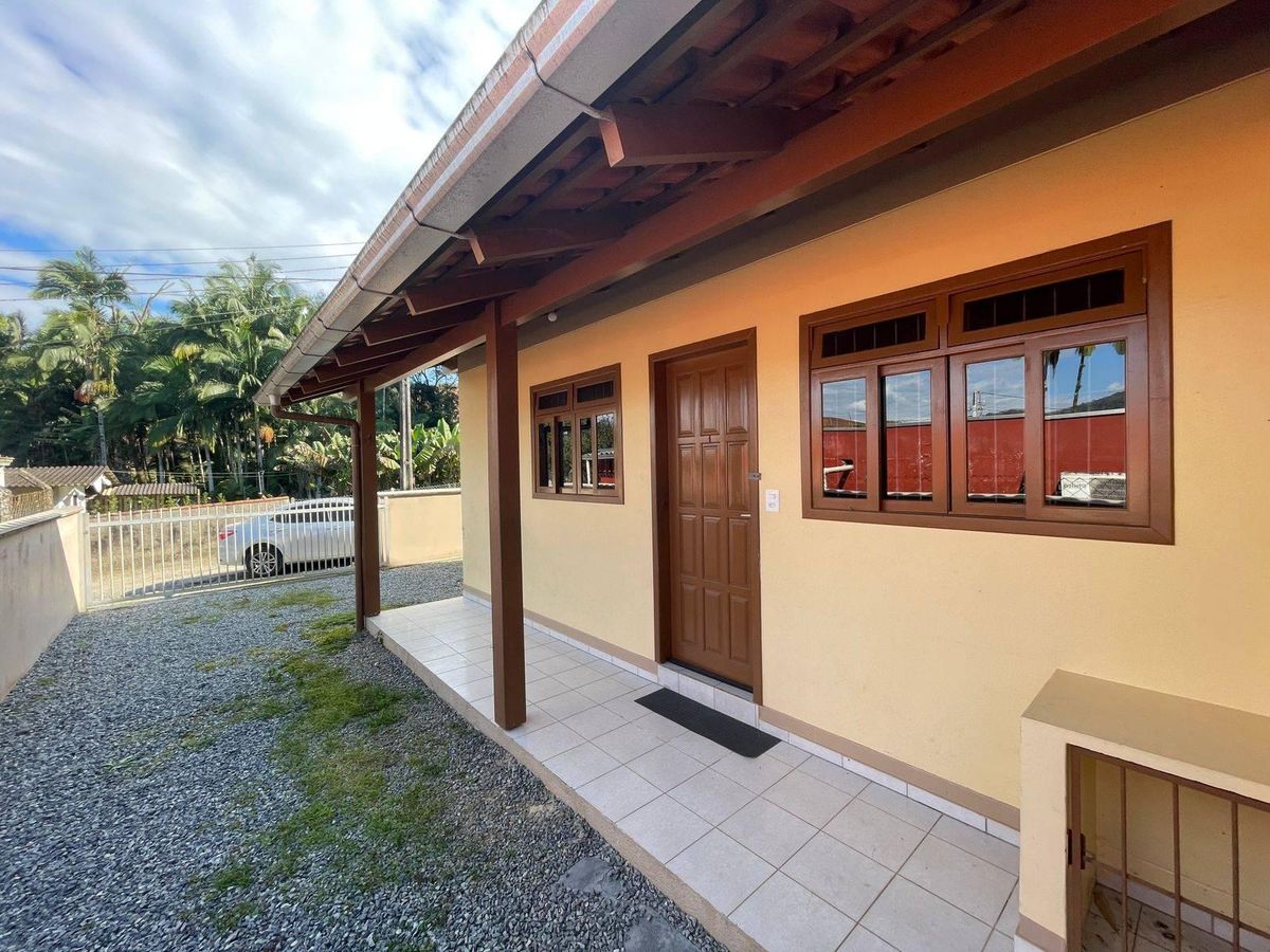 Kitnet na Itoupava Central - Kitnet em Itoupava Central, Blumenau - para locação - Elcio Ribeiro Corretor de Imóveis