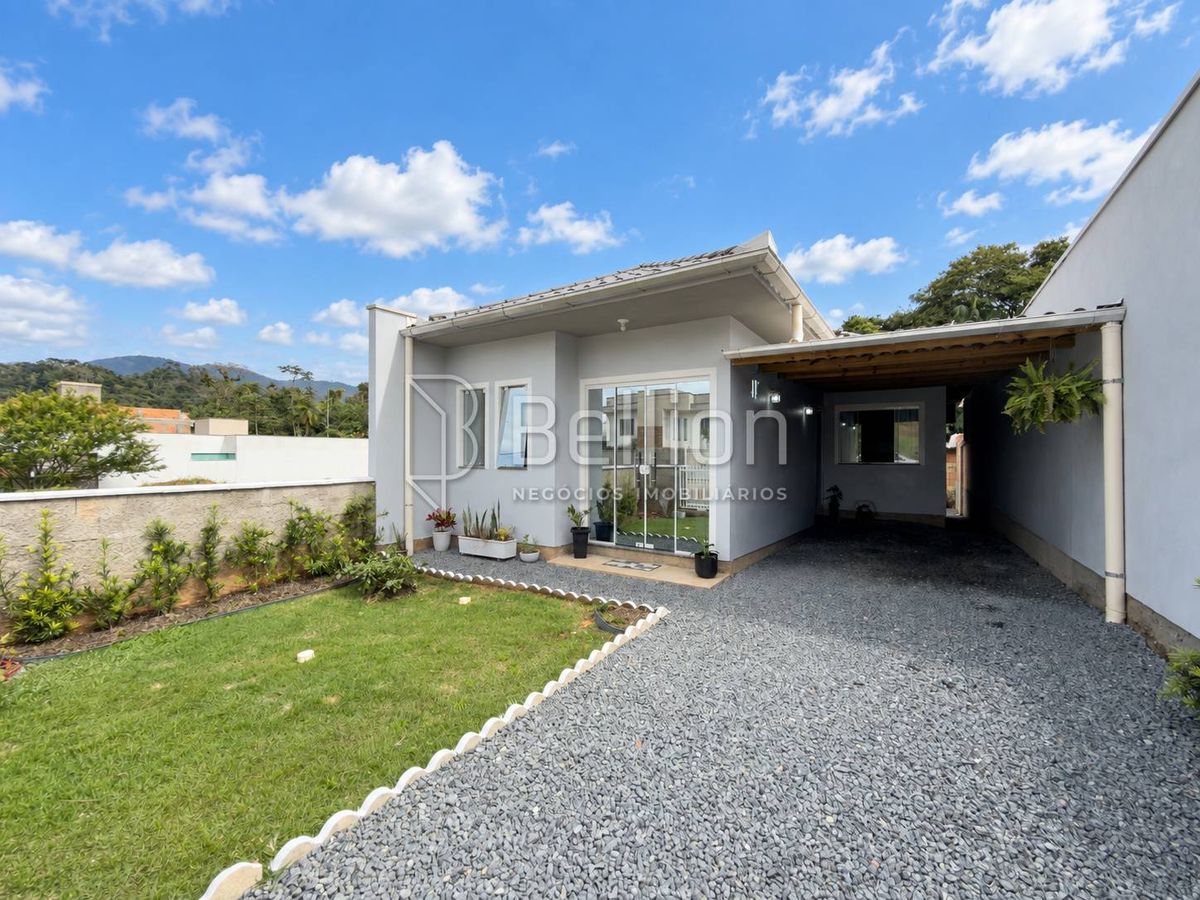 Casa com 3 Quartos e Edícula à Venda na Divinéia – Rio dos Cedros/SC - Casa em Divinéia, Rio dos Cedros - à venda - Bellion Negocios Imobiliarios LTDA