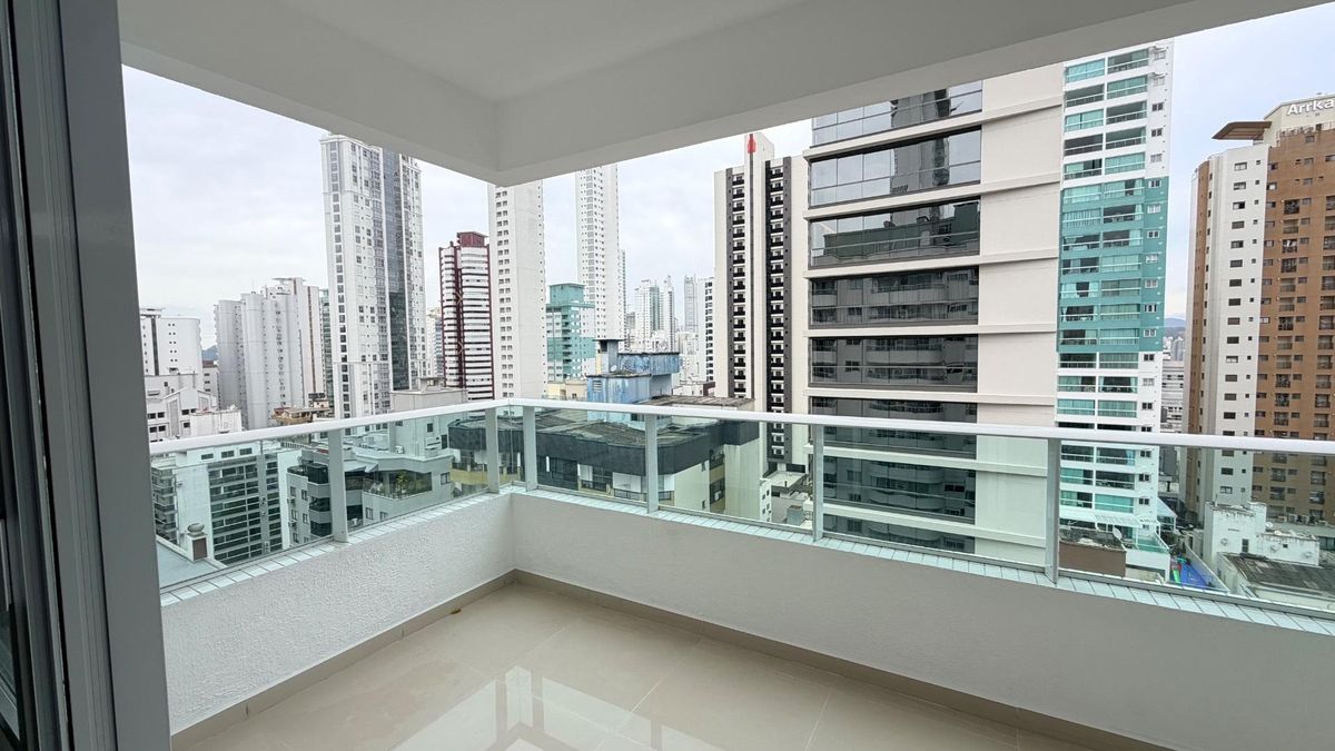 Apartamento para Locação anual, 2 quartos (sendo uma suíte), 1 vaga, Edifício Golden Tower, Bairro Centro, Balneário Camboriú SC - Apartamento em Centro, Balneário Camboriú - para locação - I3 CORRETORES ASSOCIADOS S/S