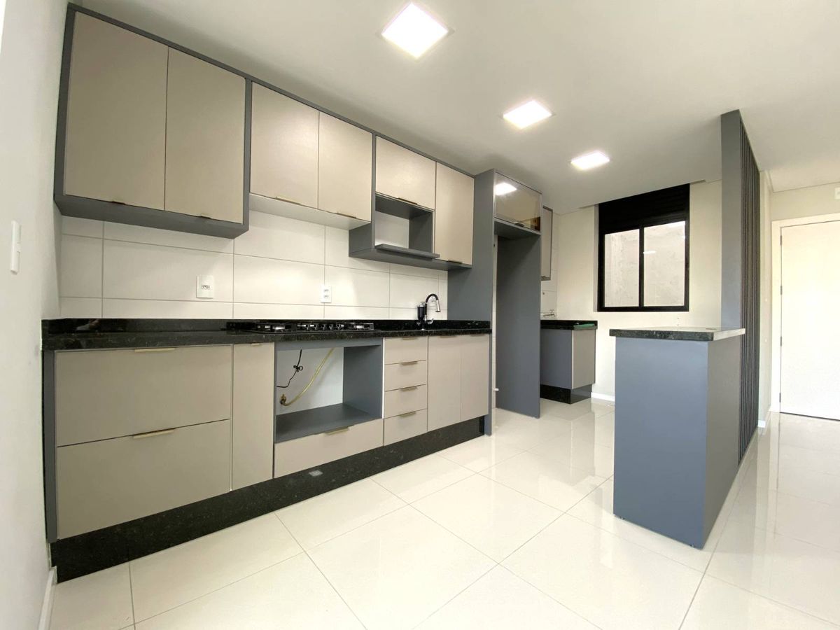 Apartamento | Jaraguá Esquerdo | 2 quartos (1 suíte) | 83m²