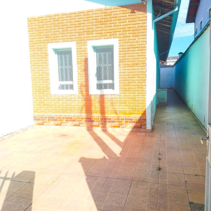 Casa com 2 dormitórios 1 banheiro 2 vaga de garagem