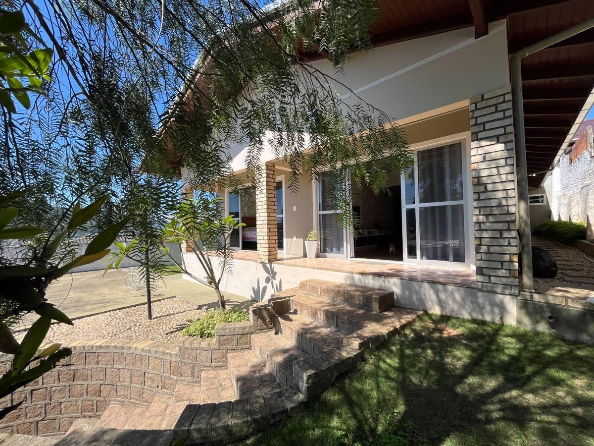 Casa Para Locação - Rua Tiradentes - Bairro Centro - Rio do Sul - Casa em Centro, Rio do Sul - para locação - Imobiliária Cimardi LTDA