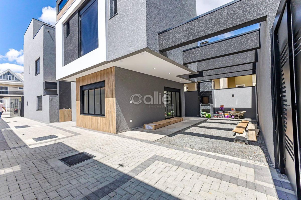 Venda SOBRADO EM CONDOMÍNIO CURITIBA PR Brasil - Sobrado em Novo Mundo, Curitiba - à venda - Allié Empreendimentos Imobiliários LTDA