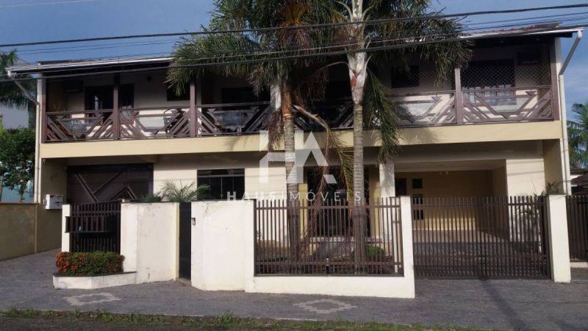 Casa parte inferior do sobrado Ref 428 - Casa em Czerniewicz, Jaraguá do Sul - para locação - HAUS IMÓVEIS LTDA
