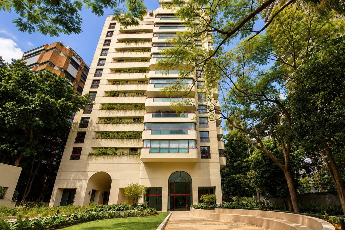 VENDA - LUXO, BELEZA , OPORTUNIDADE - LINDISSÍMO APARTAMENTO NO CONDOMÍNIO SERIDÓ - Apartamento em Jardim Europa, São Paulo - à venda - Um Imóvel
