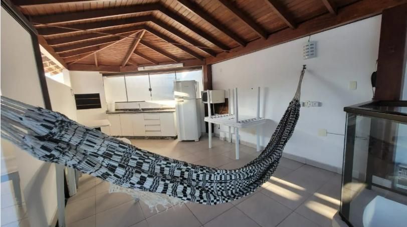 Cobertura Duplex a venda com 3 dormitórios (1 suíte), de 173m² e 54m² de área aberta no Bairro Trindade