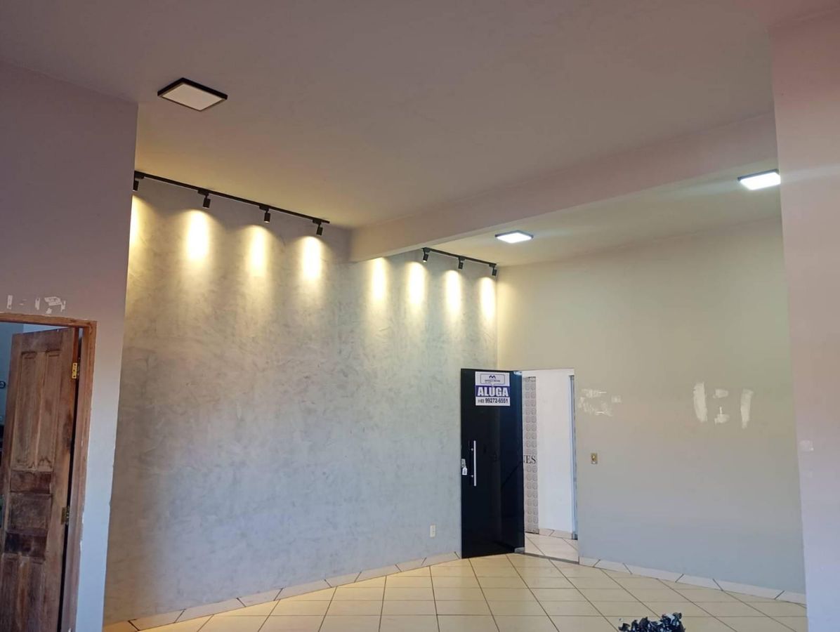 SALA COMERCIAL DISPONIVEL NA AV SANTOS DUMONT