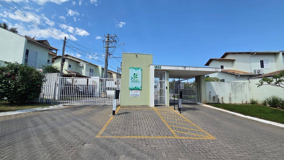 Sobrado em Condomínio com 3 quartos para Locação, Jardim Cristina - Pindamonhangaba - Sobrado em Condomínio em Jardim Cristina, Pindamonhangaba - para locação - EDSON DERRICO IMOVEIS LTDA