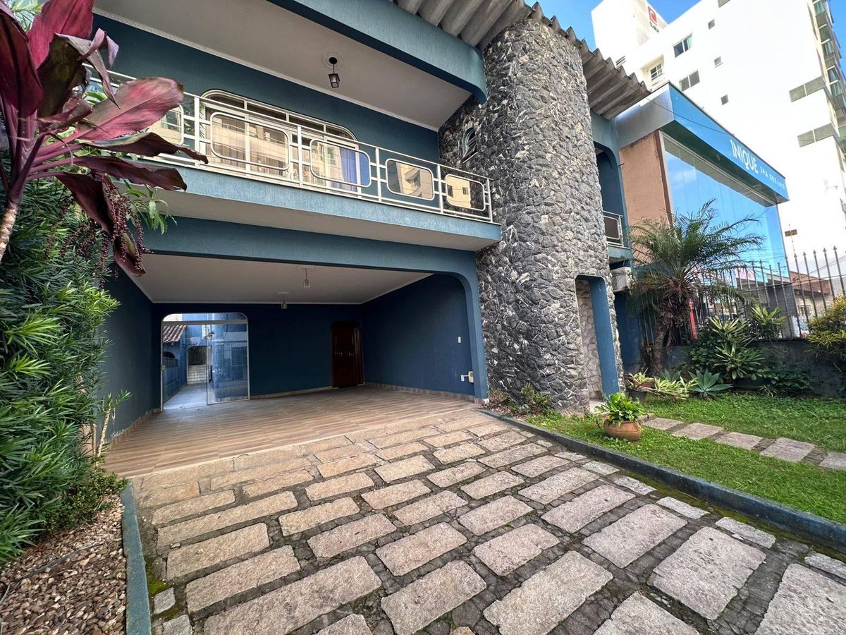 Casa com 4 Suítes no bairro São João - Casa em São João, Itajaí - para locação - Brava Norte Imóveis