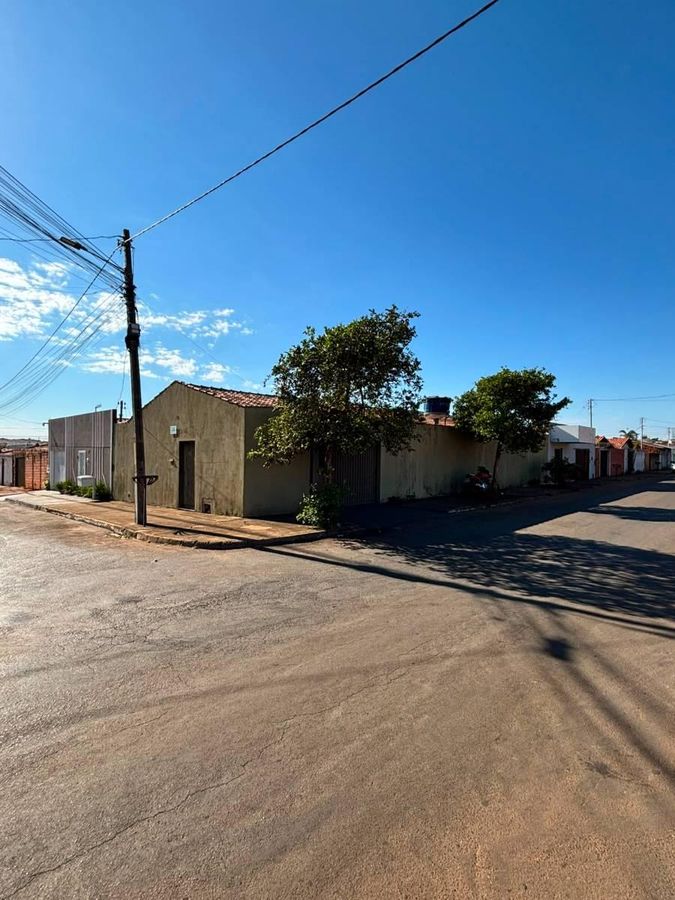 Casa de esquina a venda no Bairro Evelina Nour - Casa em Loteamento Jardim Evelina Nour, Catalão - à venda - Green House Imóveis