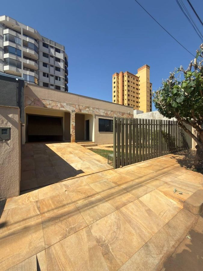 WT-1511 - Comercial com 3 quartos, Vila Carolina - Rio Verde - Comercial em Vila Carolina, Rio Verde - para locação - Futura Imóveis
