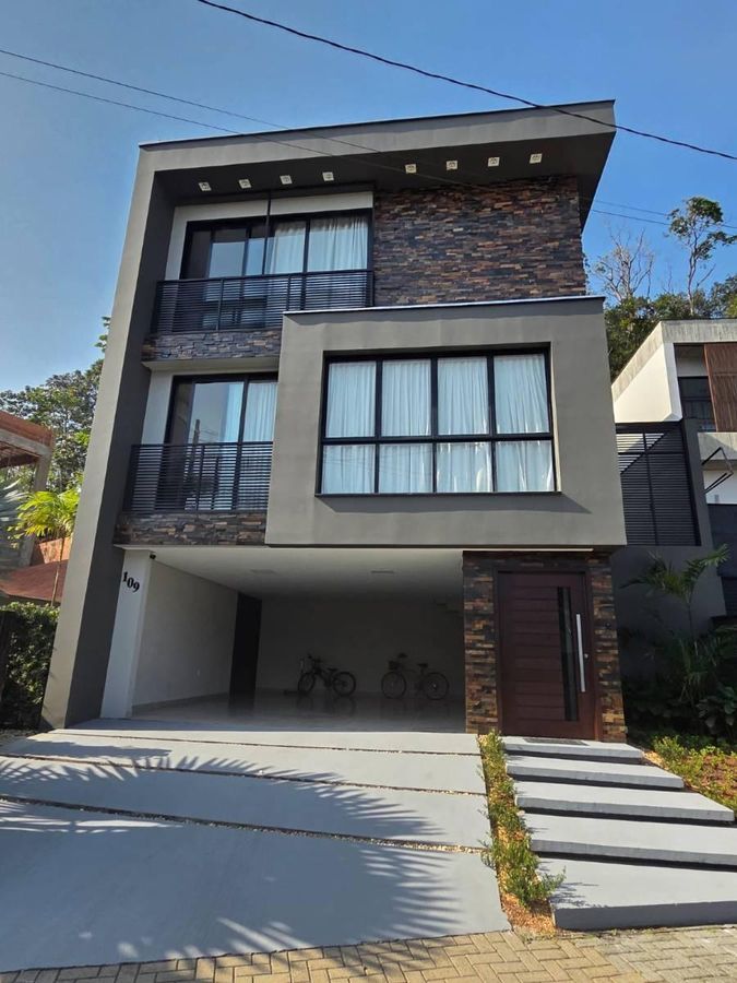 CASA EM CONDOMINIO FECHADO - QUINTE ESSENCE