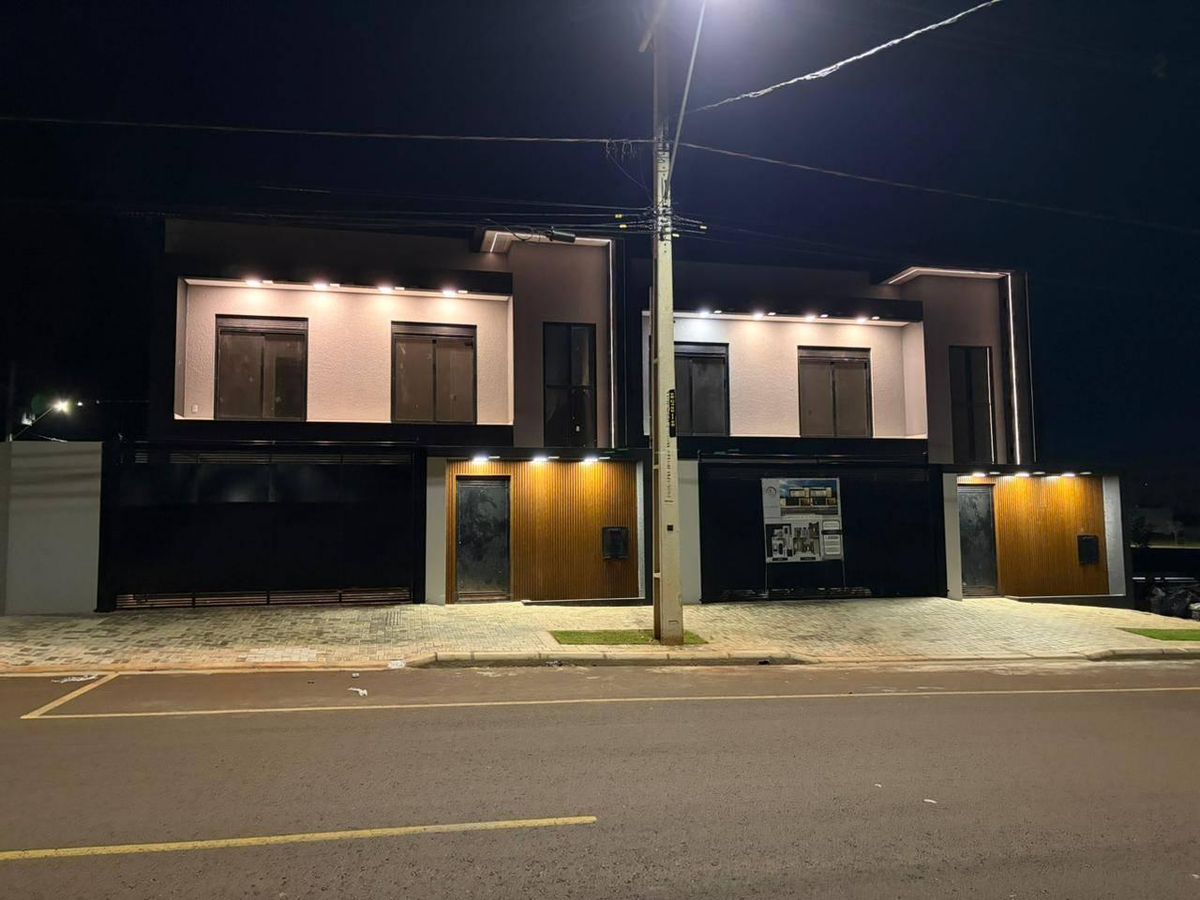 Sobrado com sobra de terreno bairro Recanto Tropical IV - Sobrado em Recanto Tropical, Cascavel - à venda - EXXA IMÓVEIS LTDA
