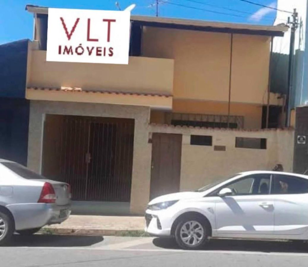 🏠, Casa, Venda , 450.000,00 , Centro, Pouso Alegre - MG, com 3 quartos, 1 banheiro, 2974 - Casa em Centro, Pouso Alegre - à venda - IMOBILIÁRIA VLT IMÓVEIS LTDA
