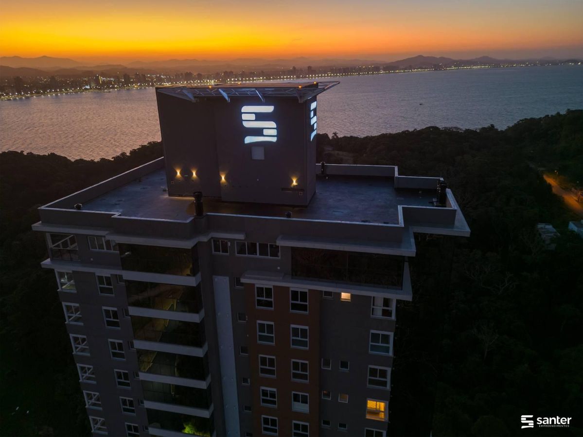Apartamento com 3 quartos, no bairro Centro - Penha Cód. 98 214