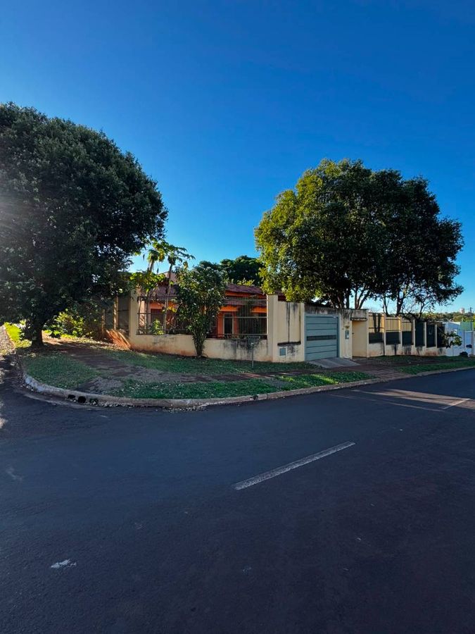Casa com 4 quartos, Vila Residencial de Furnas - Itumbiara - Casa em Vila Residencial de Furnas, Itumbiara - à venda - Group Viga Negócios Imobiliários Ltda