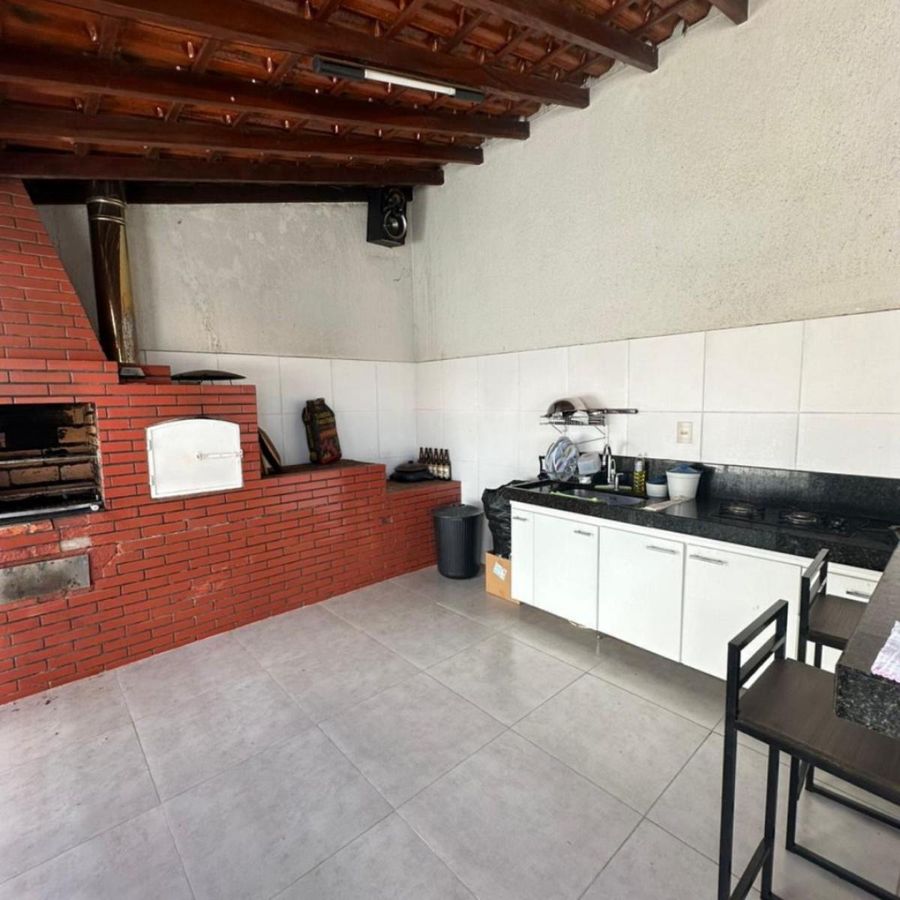 Casa de dois andares na Guilhermina Vieira Chaer - Casa em Guilhermina Vieira Chaer, Araxá - AC AGUIAR IMÓVEIS