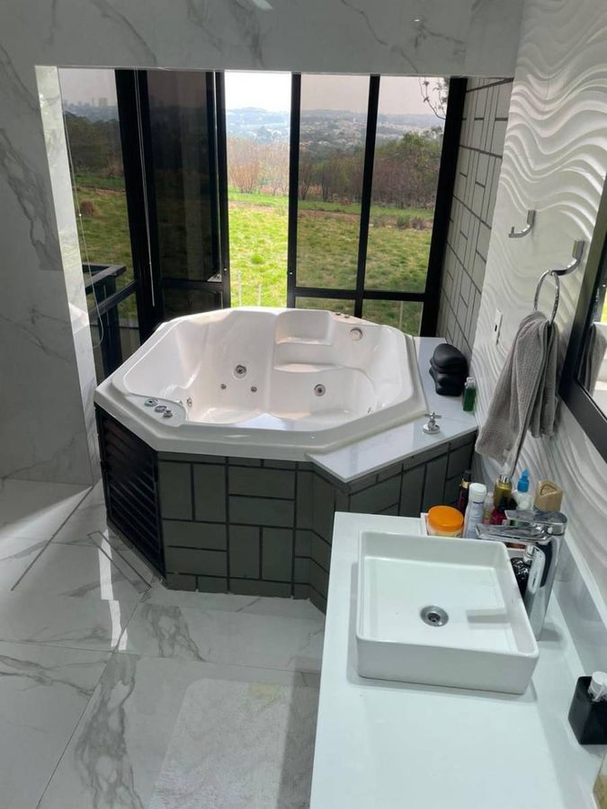 Casa com 4 quartos e 284 m² em Vila Guilhermina, Praia Grande