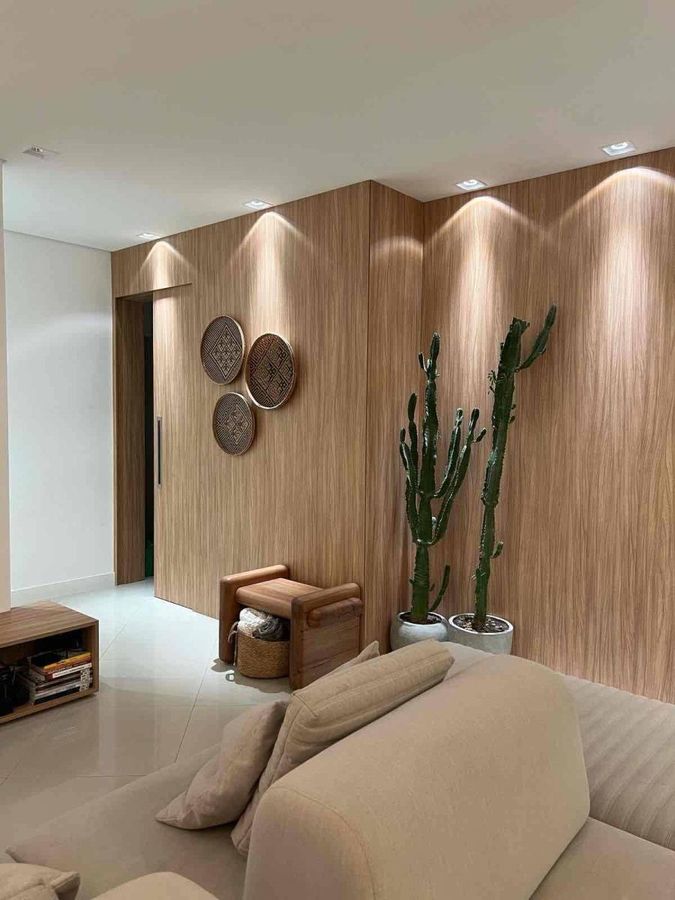 Apartamento à venda com 3 dormitórios nos Pioneiros em Balneário Camboriú