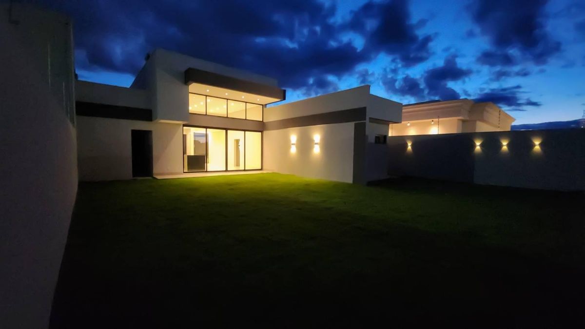 Casa com 3 quartos, 2 suítes - Mont Serrat Residencial, Sorriso