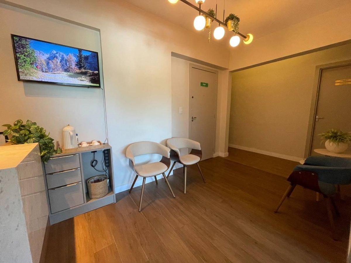 Sala Comercial para locação anual no Centro de Balneário Camboriú