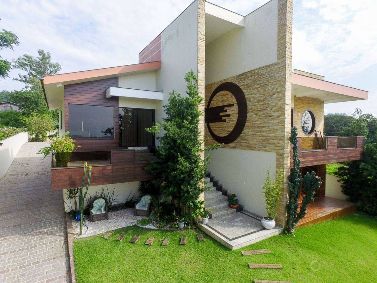 Casa Jardins Exclusividade e Espaço no Bairro São Martinho