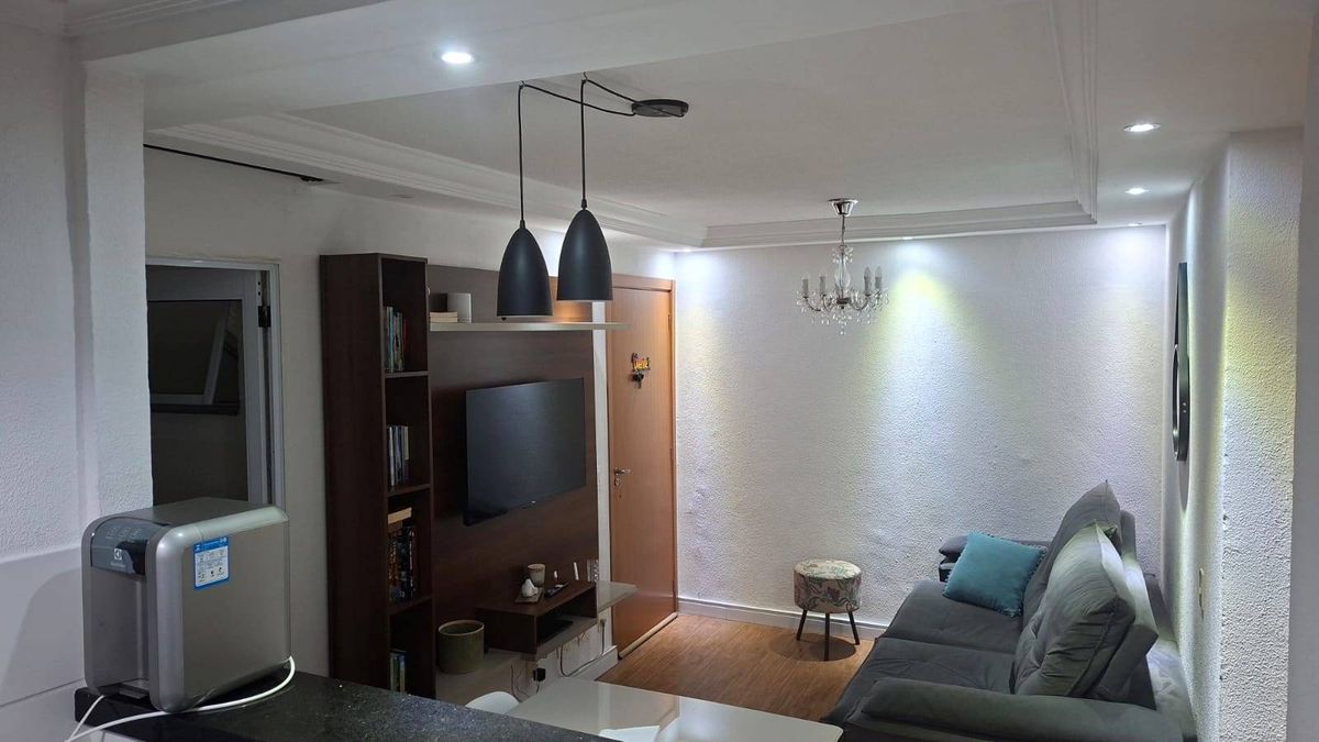 Ap no Centro de Jacareí Vila Formosa Ao Lado do Centro Terreo com Quintal - Apartamento em Vila Aprazível, Jacareí - à venda - LISURA IMÓVEIS