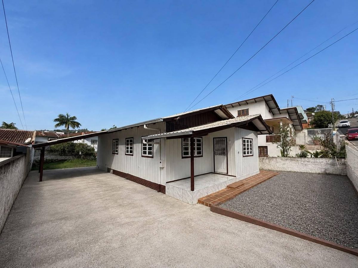 Casa com 3 quartos, Centro - Rio do Sul - Casa em Centro, Rio do Sul - para locação - Imobiliária Granvale