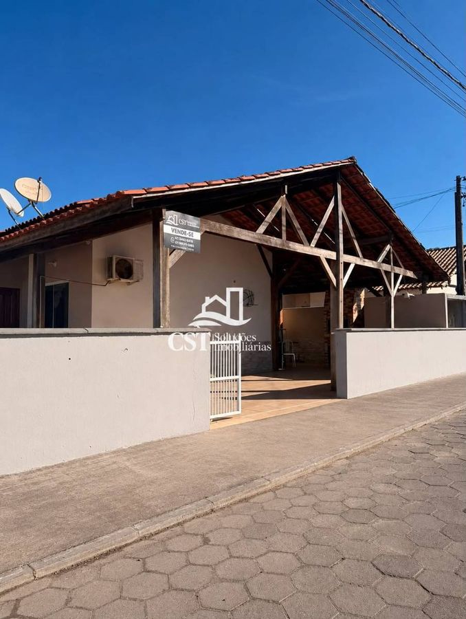 CASA COM 02 QUARTOS NO BAIRRO QUINTA DOS AÇORIANOS - Barra Velha/SC