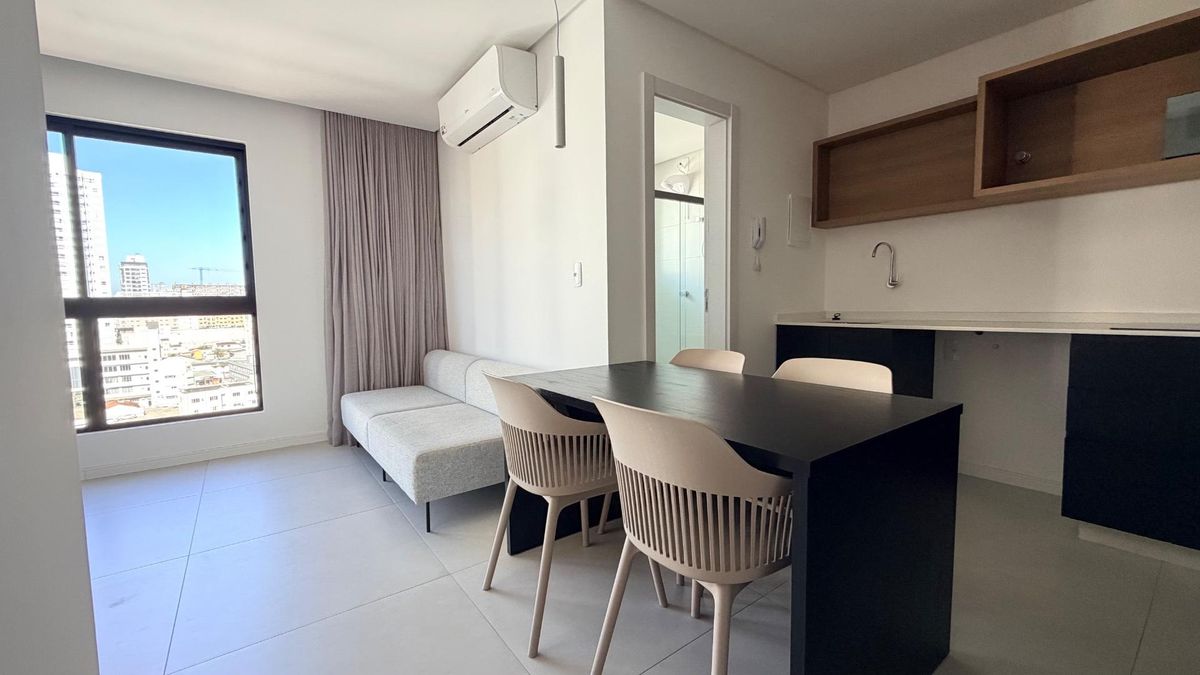 Apartamento Loft para locação anual, mobiliado, equipado, 1 vaga, Edifício 4Sete, no bairro Centro, Itajaí-SC - Apartamento em Centro, Itajaí - para locação - I3 CORRETORES ASSOCIADOS S/S