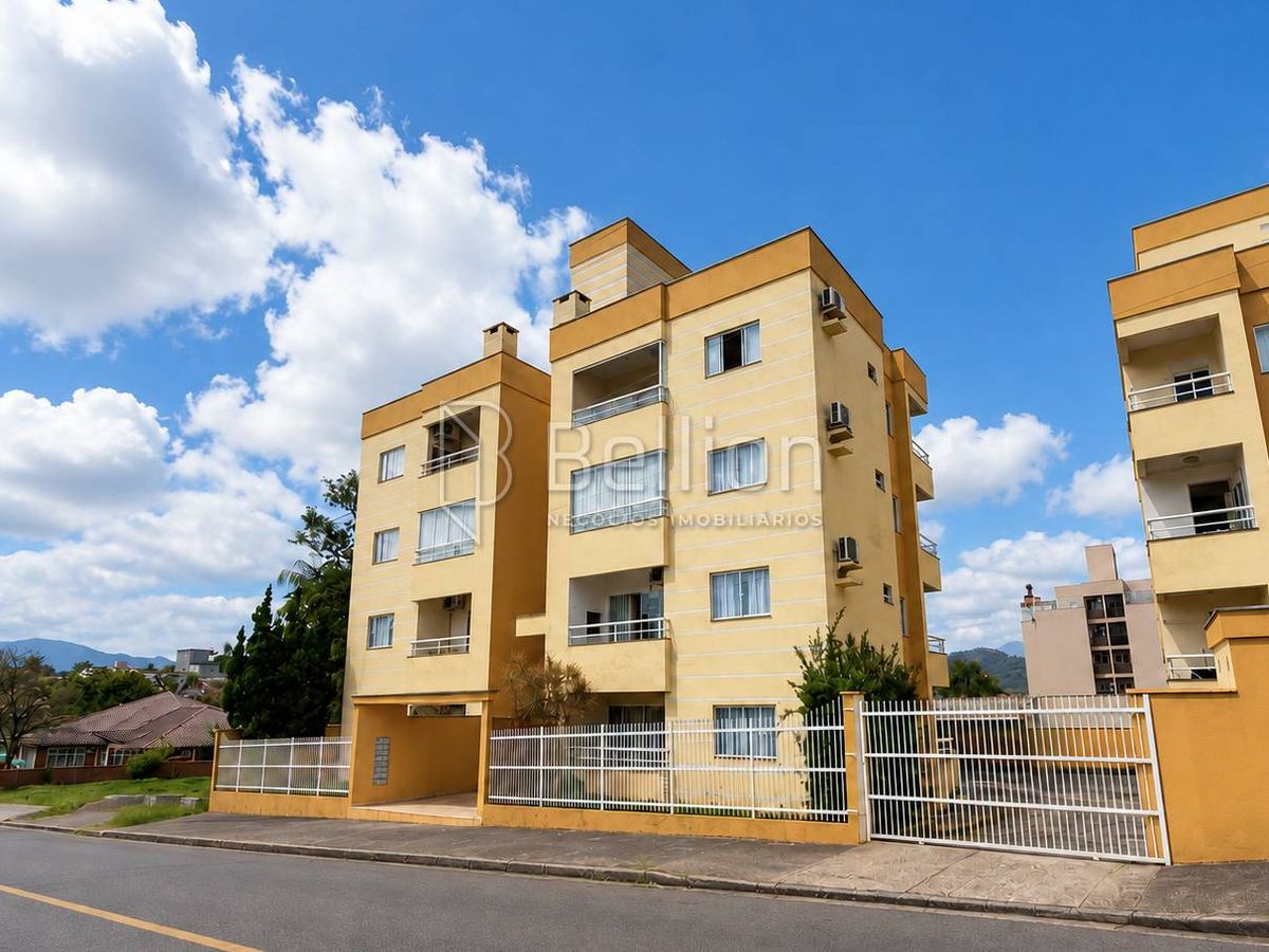 Apartamento Semimobiliado à Venda em Timbó 2 Quartos no Bairro das Capitais