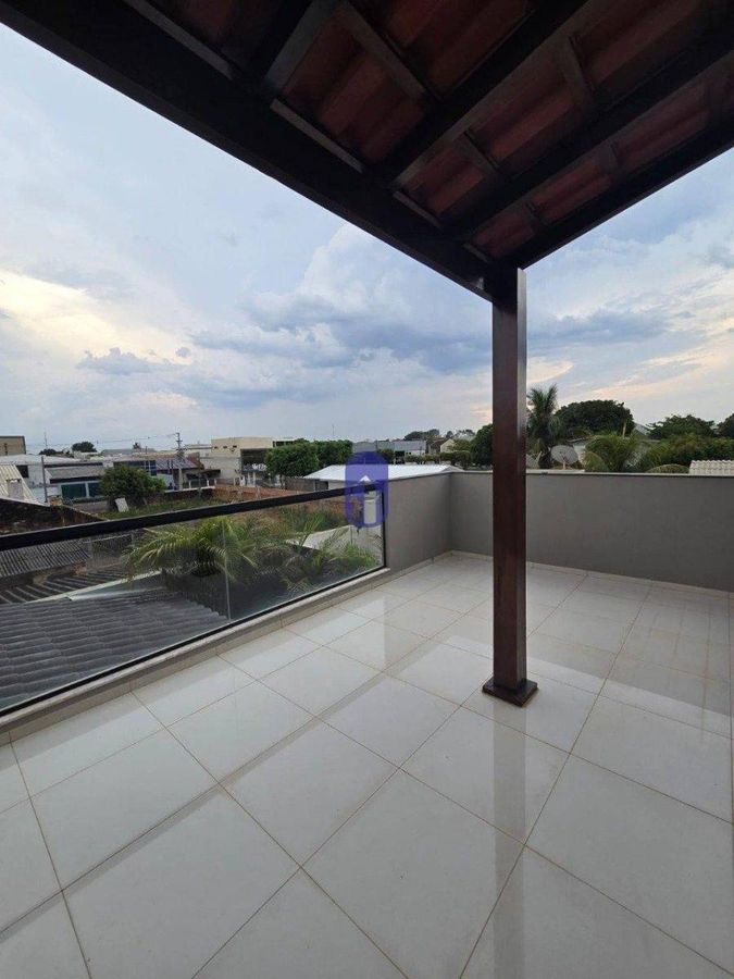 Casa com 3 quartos, 3 suítes