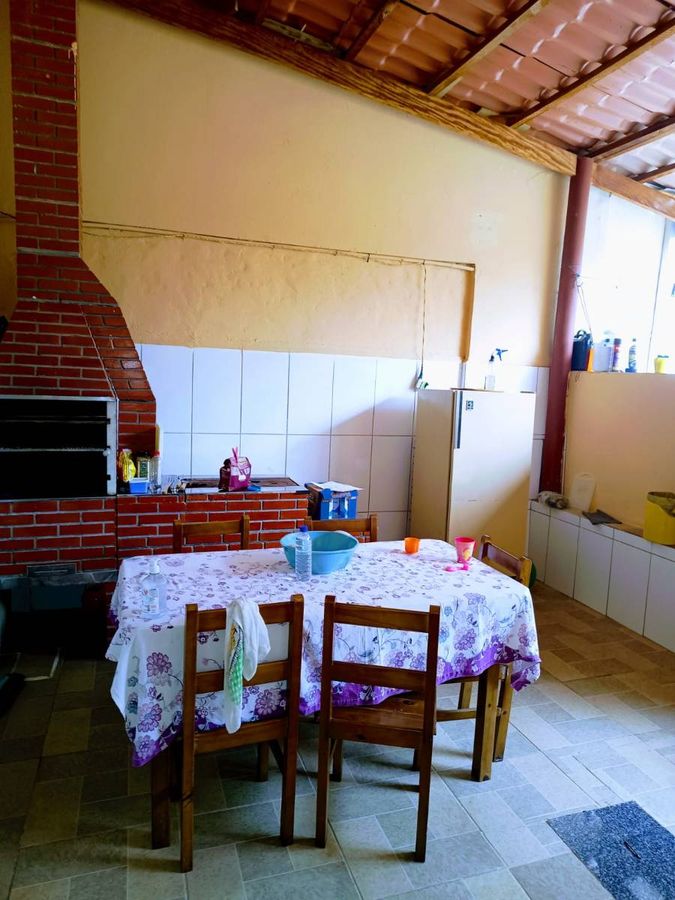 Casa no bairro martin de sá-caragutatuba-sp