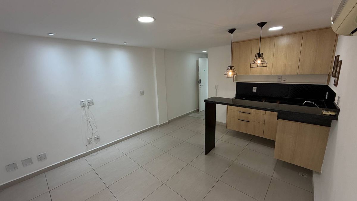 Apto 02 qtos no Flats Praia de Itacoatiara - Apartamento em Itaipu, Niterói - para locação - AGF IMÓVEIS