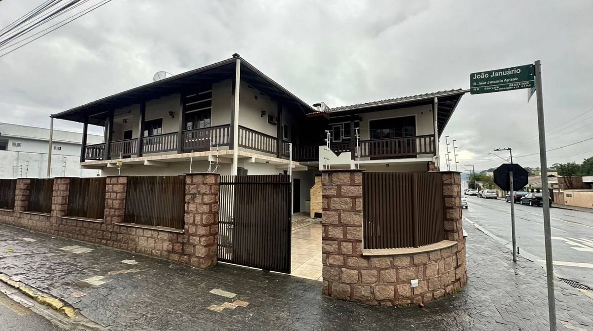 Casa no Jaraguá Esquerdo - Casa em Jaraguá Esquerdo, Jaraguá do Sul - para locação - Anderson Bortolini