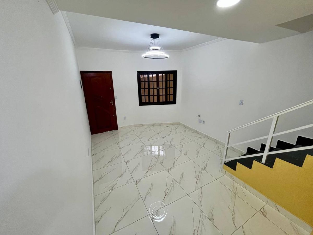 Casa Geminada com 2 quartos, caiçara - Praia Grande