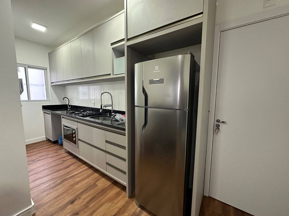 Apartamento para locação anual, mobiliado, decorado e equipado, com 2 quartos, 1 vaga de garagem, Ville de Leon, no bairro Itaipava, Itajaí-SC - Apartamento em Itaipava, Itajaí - para locação - I3 CORRETORES ASSOCIADOS S/S