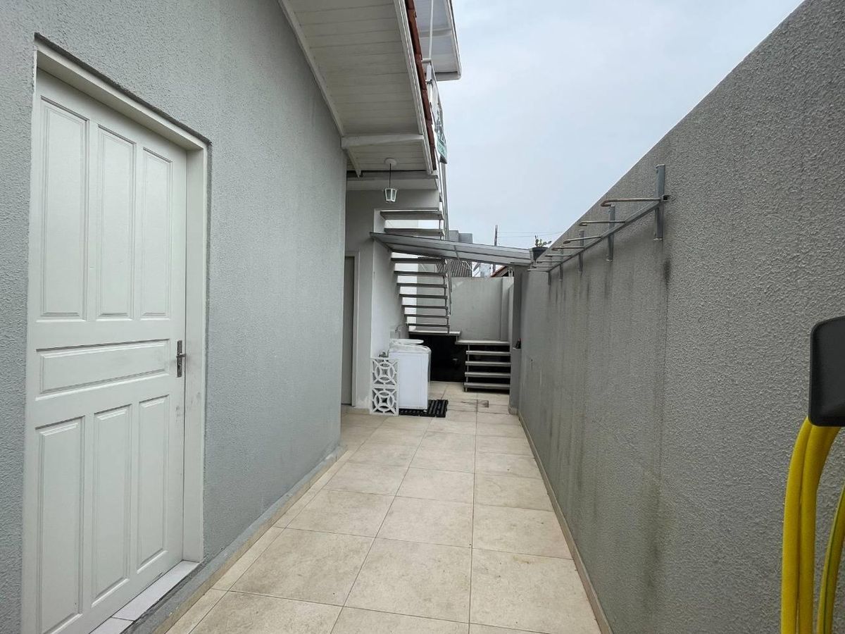 kitnet semi mobiliada para aluguel anual nas Nações em Balneário Camboriú