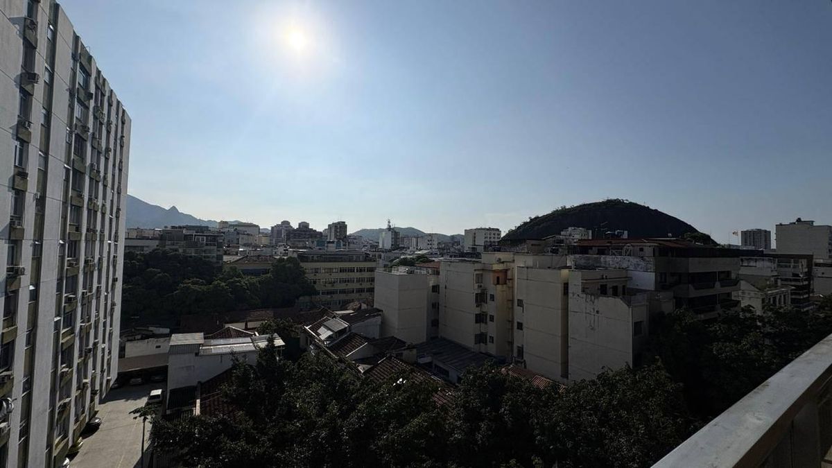 Apartamento à venda na Tijuca! Varandão, 4 quartos, sendo 2 suítes e 4 vagas de garagem! São 160m²! Rua Marquês de Valença! - Apartamento em Tijuca, Rio de Janeiro - à venda - MIGUEZ IMOBILIÁRIA