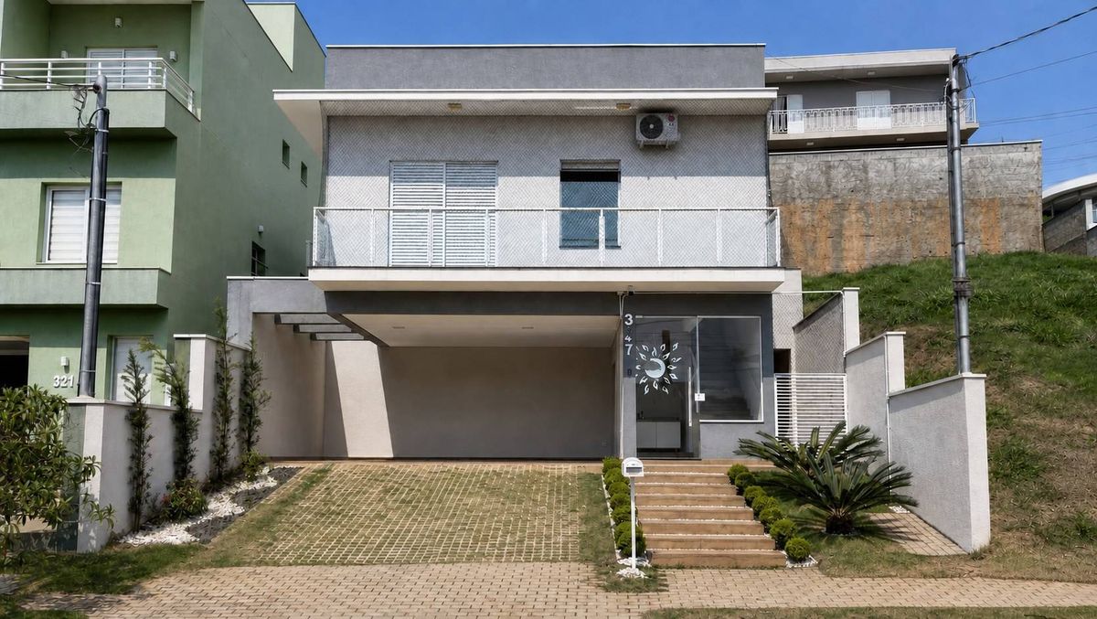 Sobrado 3 suítes com piscina aquecida e área gourmet - Condomínio Villa Real de Bragança
