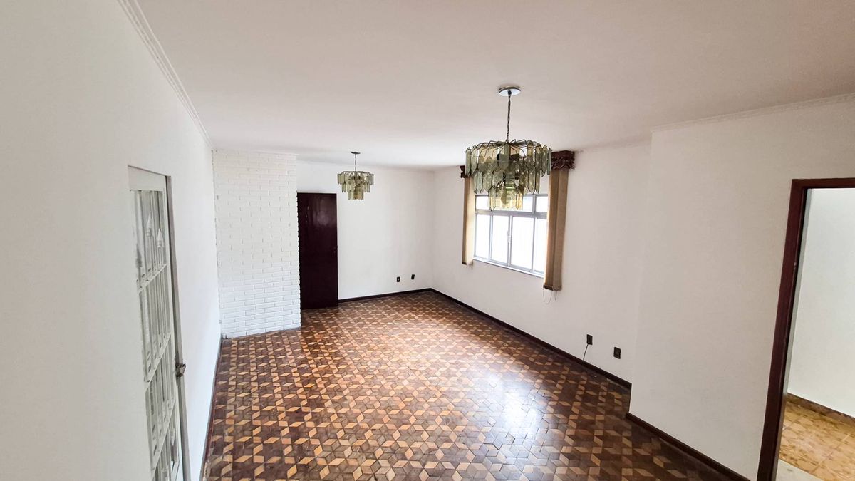 Casa Comercial ou Residencial 181m² de terreno e 256 m² de área construída - Santa Paula - São Caetano do Sul - Sobrado em Santa Paula, São Caetano do Sul - à venda - YVY-in Inteligência Imobiliária Ltda