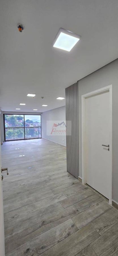 Sala comercial  para locação com  42 m² pronta para trabalhar Em edifício em Valongo, Santos/SP