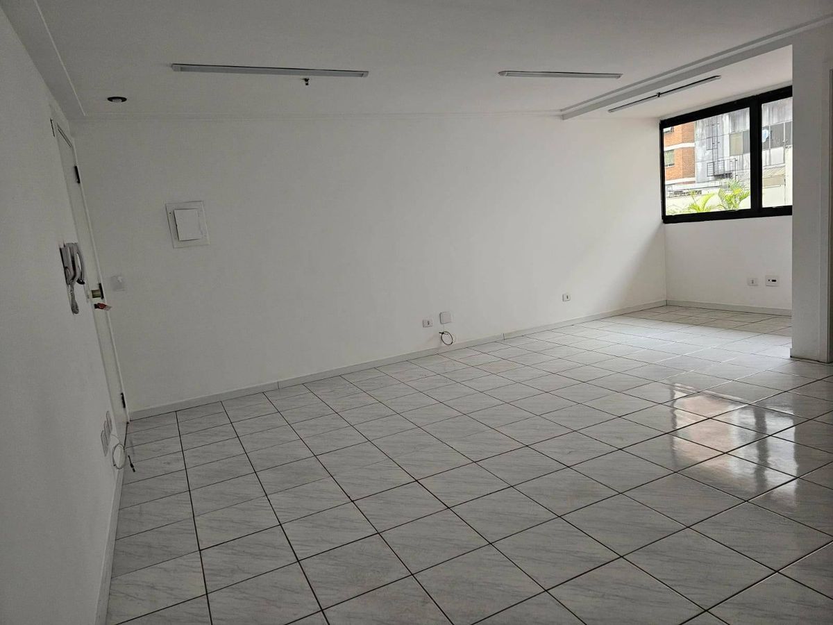 Conjunto Comercial de 33,92m² à Venda por R$ 250.000,00 e Locação por R$ 2.901,44 - Santa Cecília / São Paulo