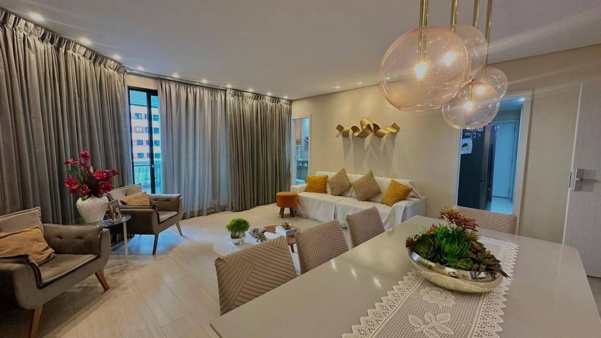 Apartamento no Adrianópolis com 4 Suítes