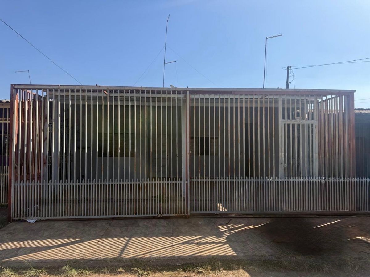Casa à Venda na QNN 4, Conjunto F | 2 Casas no Lote | R$ 255 Mil - Casa em Ceilândia Sul (Ceilândia), Brasília - à venda - Milton Aparecido Correa