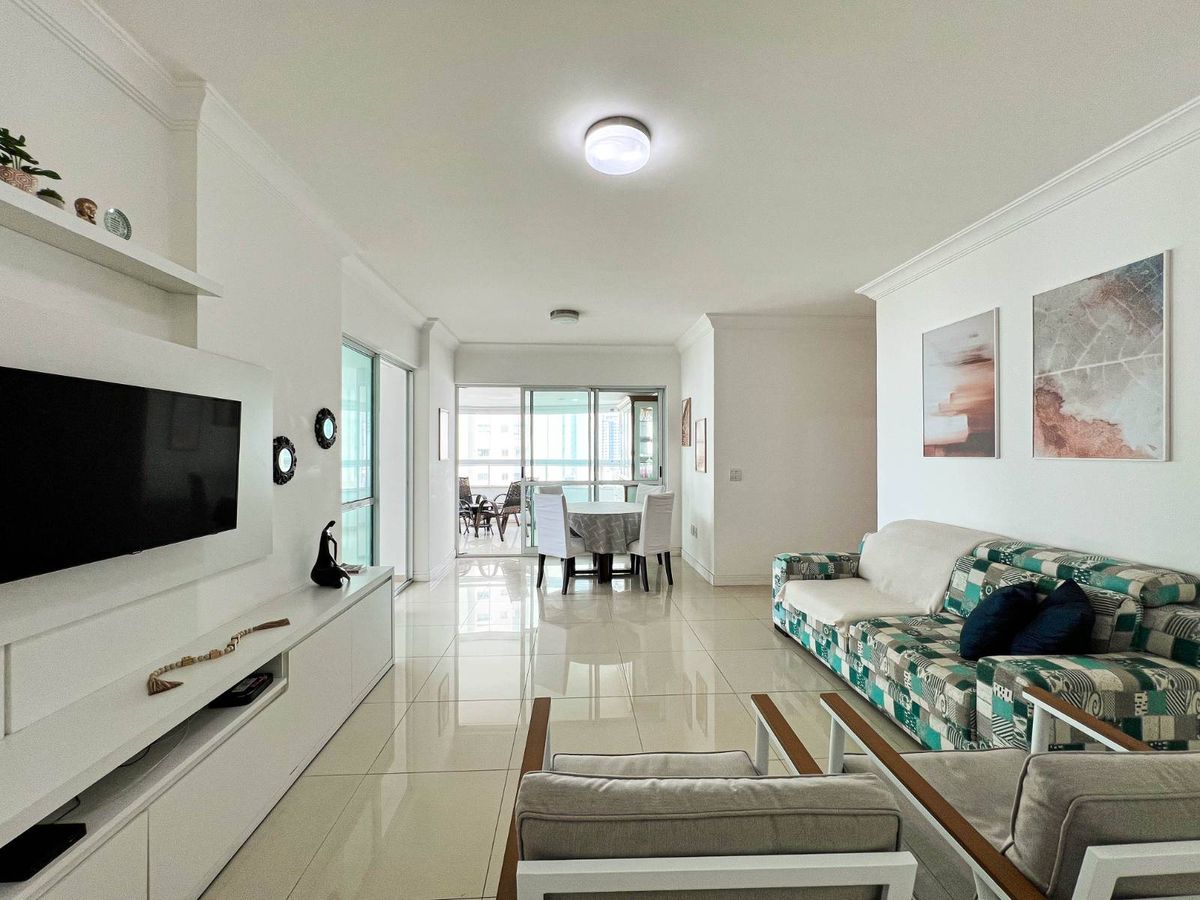 Apartamento mobiliado com 03 suites e vista para o mar para locação anual na Barra Norte - Apartamento em Pioneiros, Balneário Camboriú - para locação - Desc Imóveis