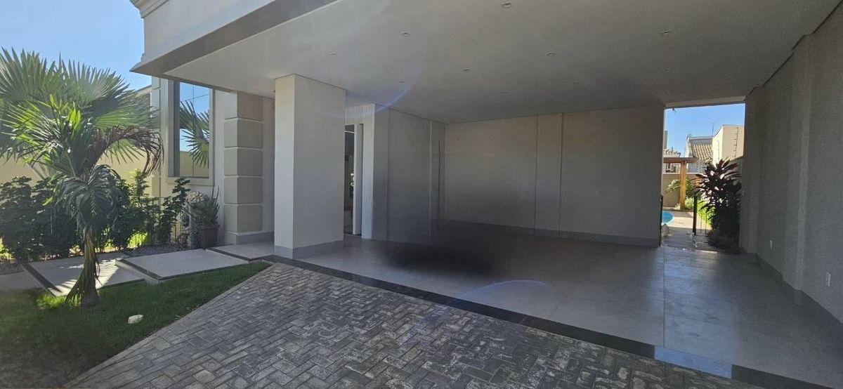 Casa com 4 quartos, 1 suíte
